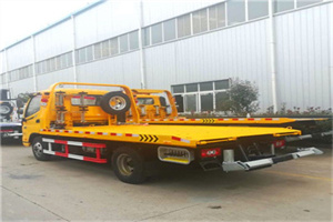 铜仁地区附近拖车救援搭电